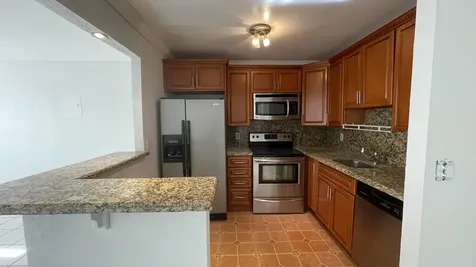 166 Valencia G Delray Beach FL 33446
