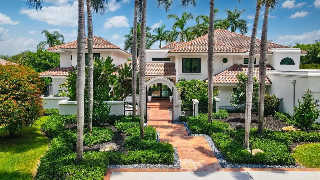 18743 Long Lake Drive Boca Raton FL 33496