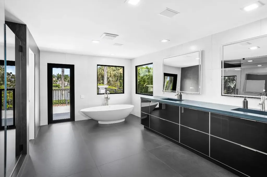 18743 Long Lake Drive Boca Raton FL 33496