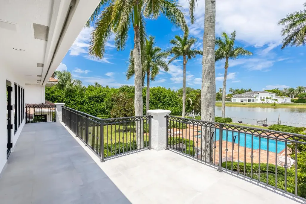 18743 Long Lake Drive Boca Raton FL 33496