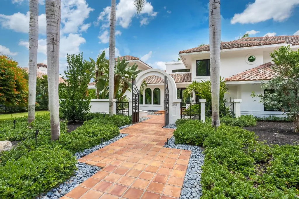 18743 Long Lake Drive Boca Raton FL 33496