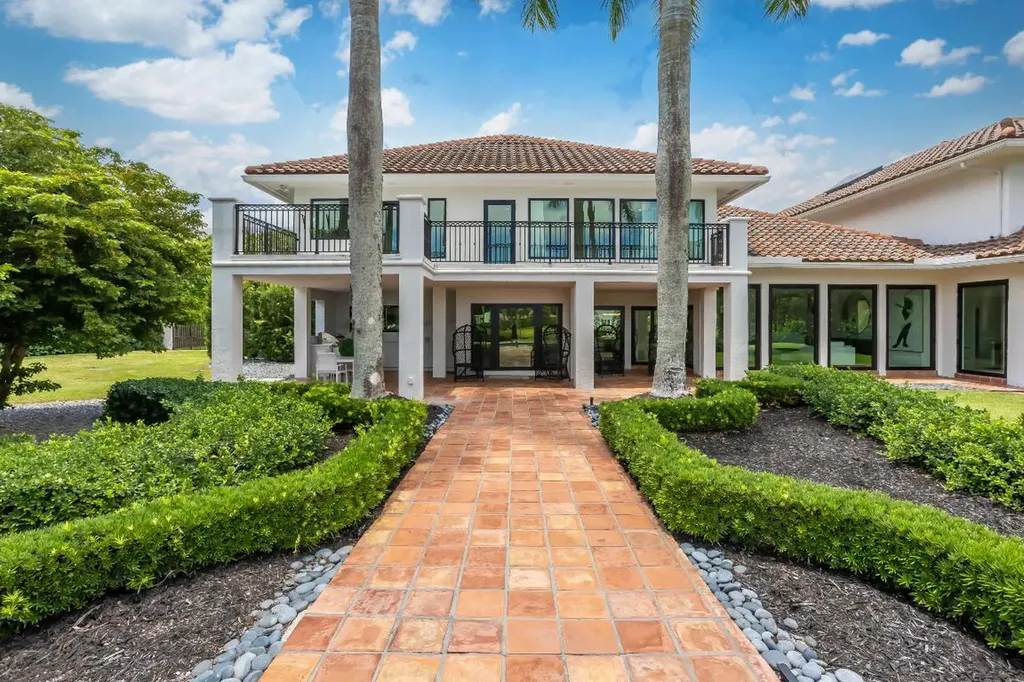 18743 Long Lake Drive Boca Raton FL 33496