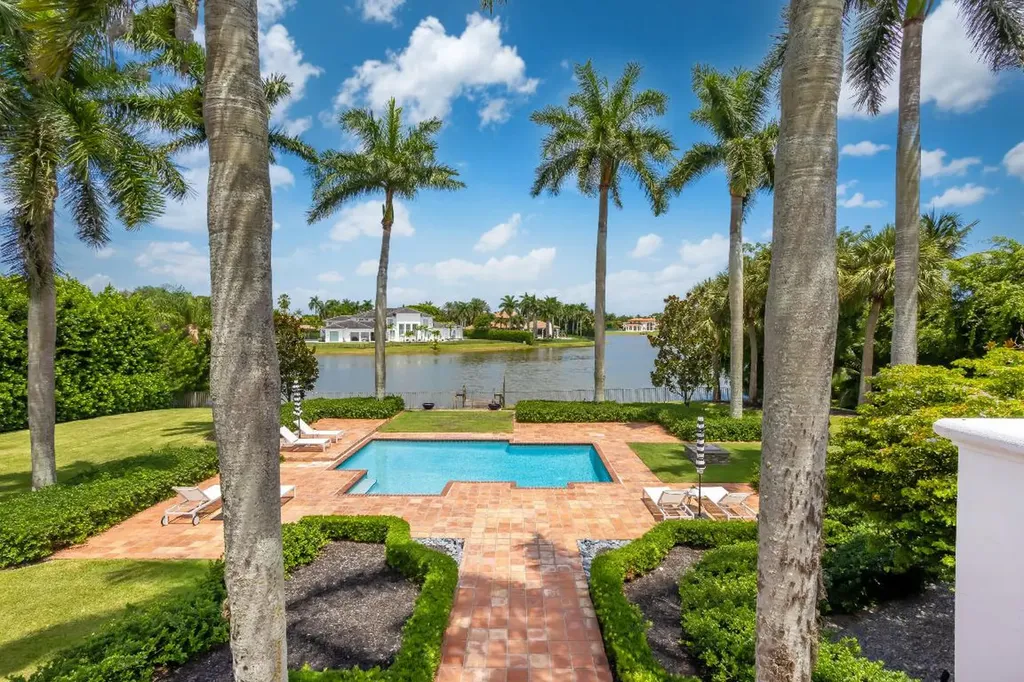 18743 Long Lake Drive Boca Raton FL 33496