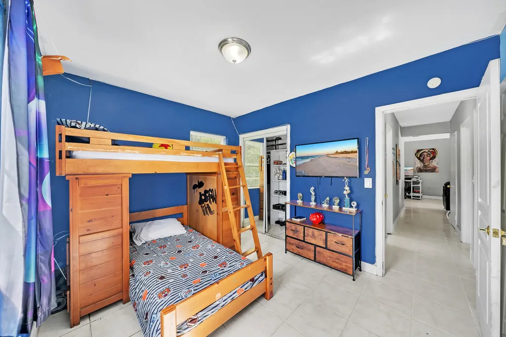 808 41st Street West Palm Beach FL 33407