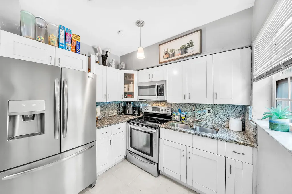 808 41st Street West Palm Beach FL 33407