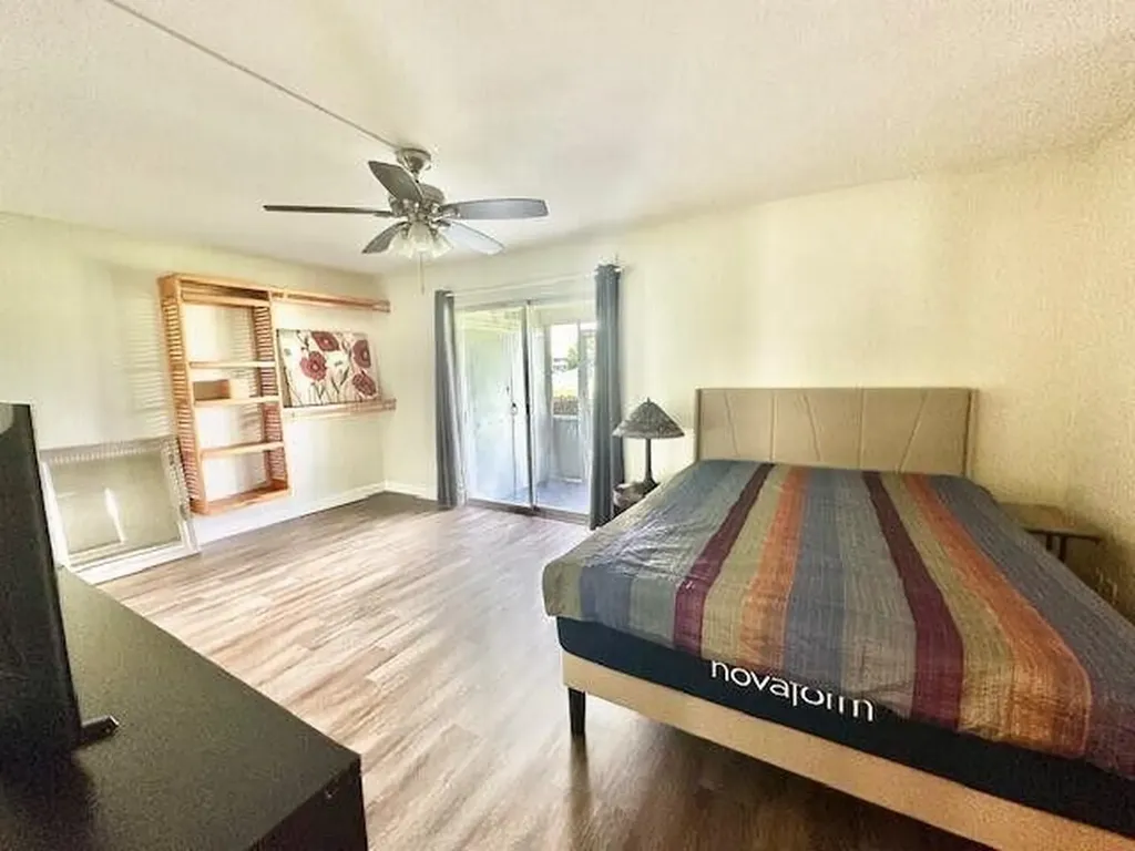 162 Waterford G Delray Beach FL 33446