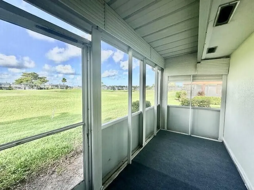 162 Waterford G Delray Beach FL 33446