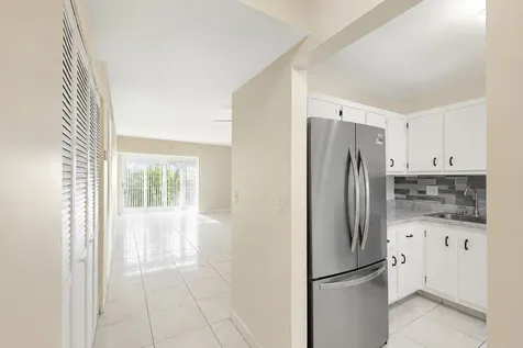 3090 NW 46th Avenue Lauderdale Lakes FL 33313