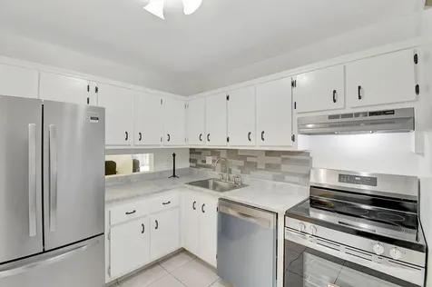 3090 NW 46th Avenue Lauderdale Lakes FL 33313