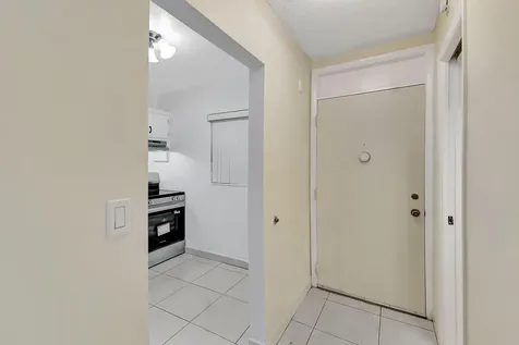 3090 NW 46th Avenue Lauderdale Lakes FL 33313