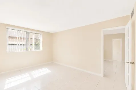 3090 NW 46th Avenue Lauderdale Lakes FL 33313