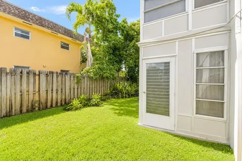 3090 NW 46th Avenue Lauderdale Lakes FL 33313