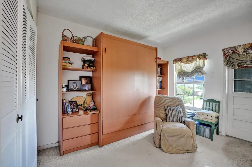 250 NE 20th Street Boca Raton FL 33431