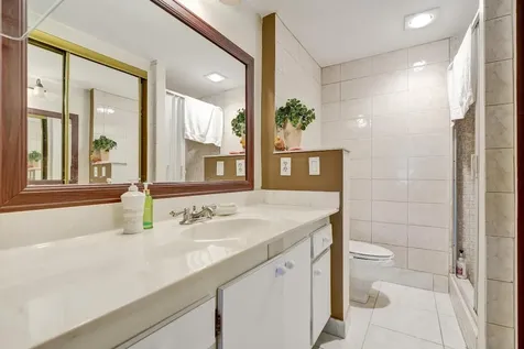250 NE 20th Street Boca Raton FL 33431