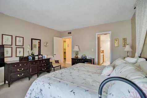 250 NE 20th Street Boca Raton FL 33431