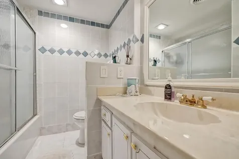250 NE 20th Street Boca Raton FL 33431