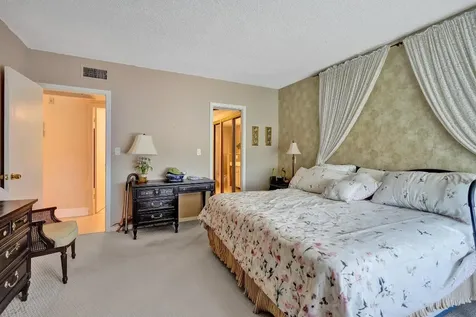 250 NE 20th Street Boca Raton FL 33431