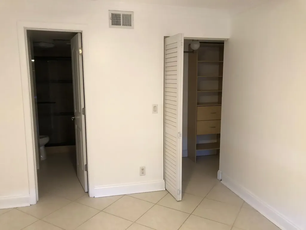 21911 Lake Forest Circle Boca Raton FL 33433
