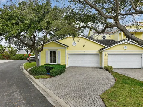 906 Mariner Bay Boulevard Hutchinson Island FL 34949
