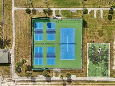 906 Mariner Bay Boulevard Hutchinson Island FL 34949