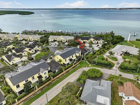 906 Mariner Bay Boulevard Hutchinson Island FL 34949