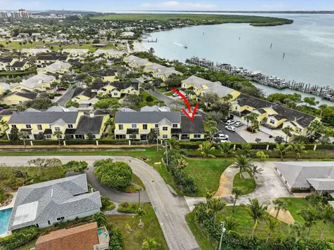 906 Mariner Bay Boulevard Hutchinson Island FL 34949