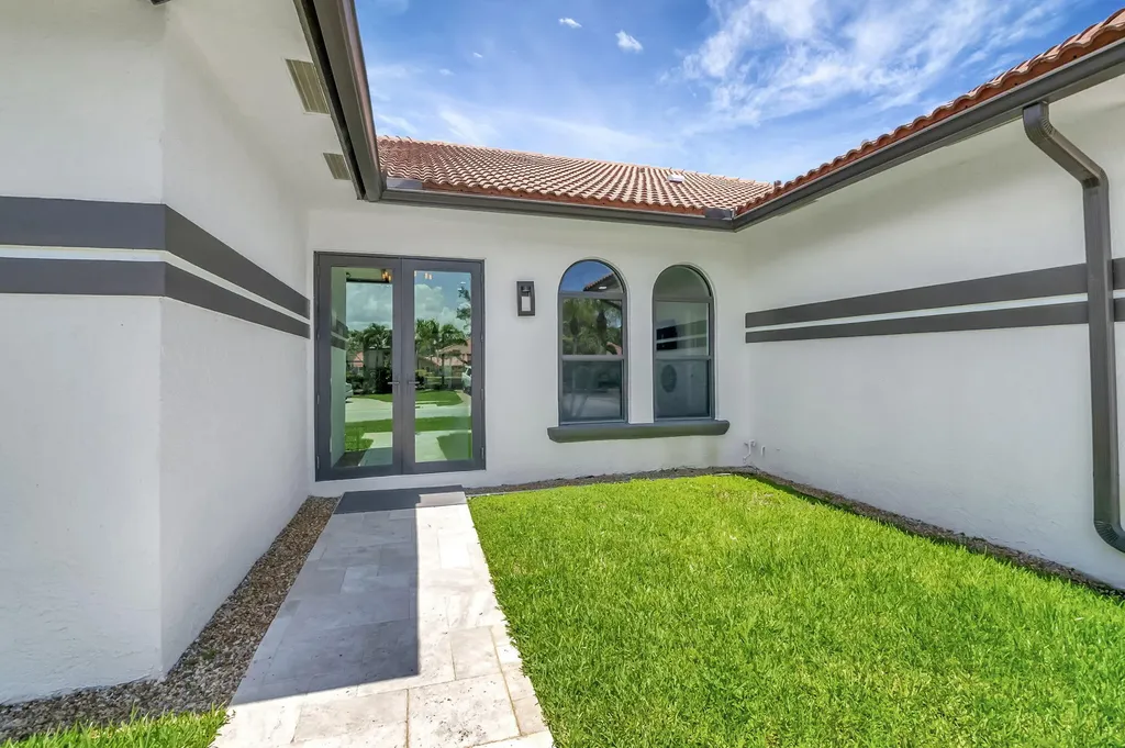 10099 Canoe Brook Circle Boca Raton FL 33498