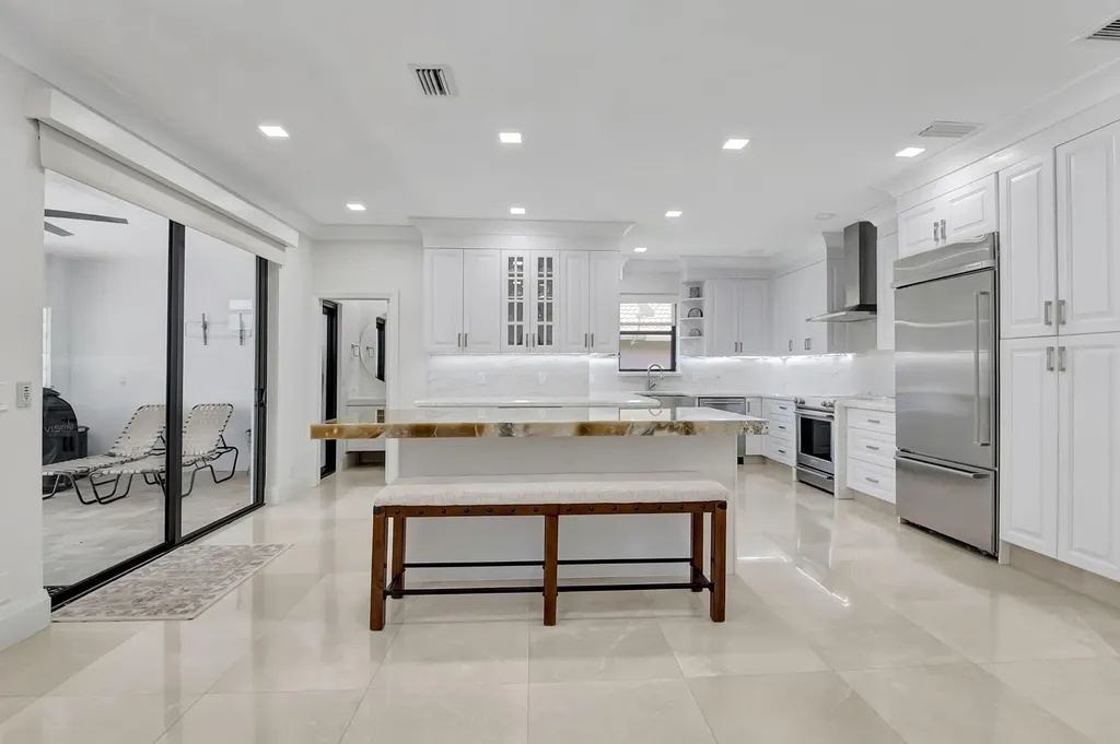 10099 Canoe Brook Circle Boca Raton FL 33498