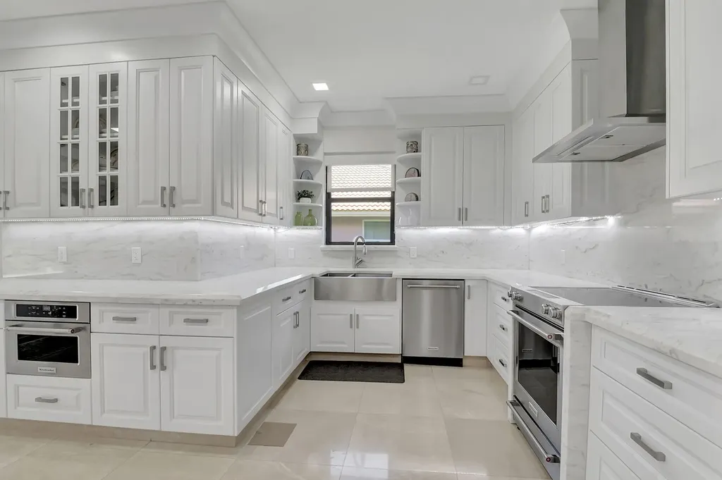 10099 Canoe Brook Circle Boca Raton FL 33498