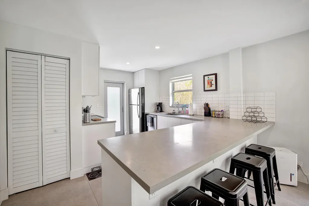 625 NE 13th Avenue Fort Lauderdale FL 33304