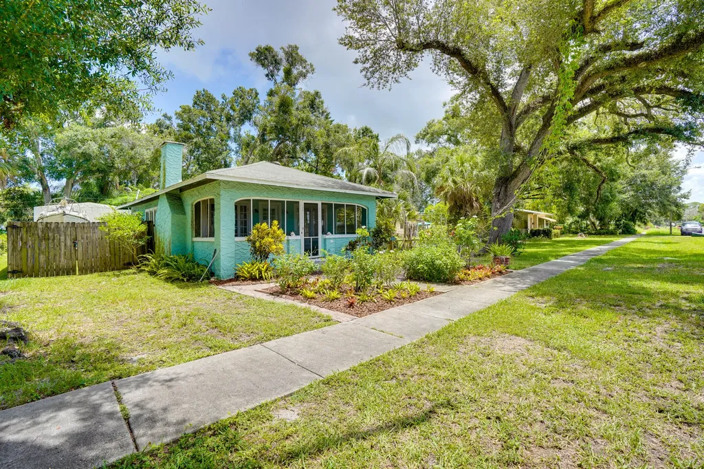 1954 42nd Avenue Vero Beach FL 32960