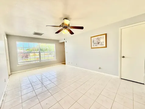 3161 Avenue H E Riviera Beach FL 33404