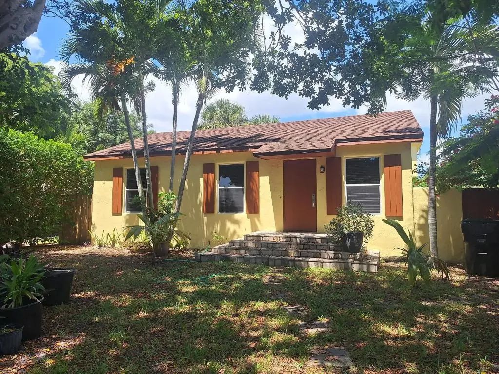 1213 S M Street Lake Worth Beach FL 33460