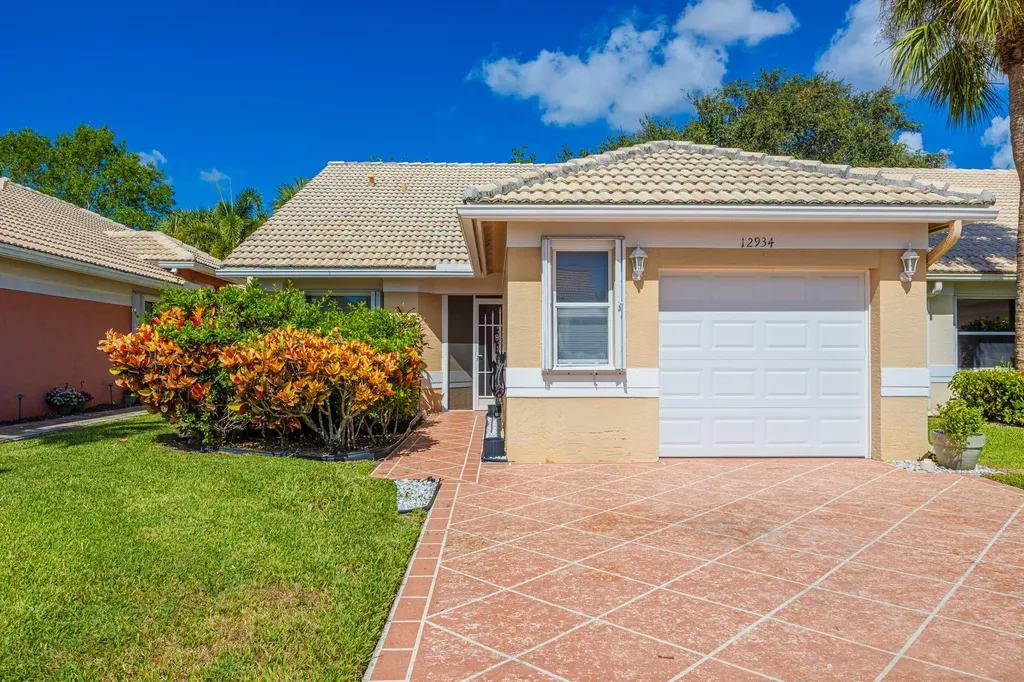 12934 Hampton Lakes Circle Boynton Beach FL 33436