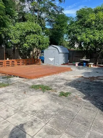 538 W 3rd Street Riviera Beach FL 33404