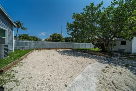 602 NW 1st Street Delray Beach FL 33444