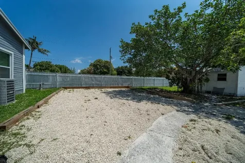 602 NW 1st Street Delray Beach FL 33444