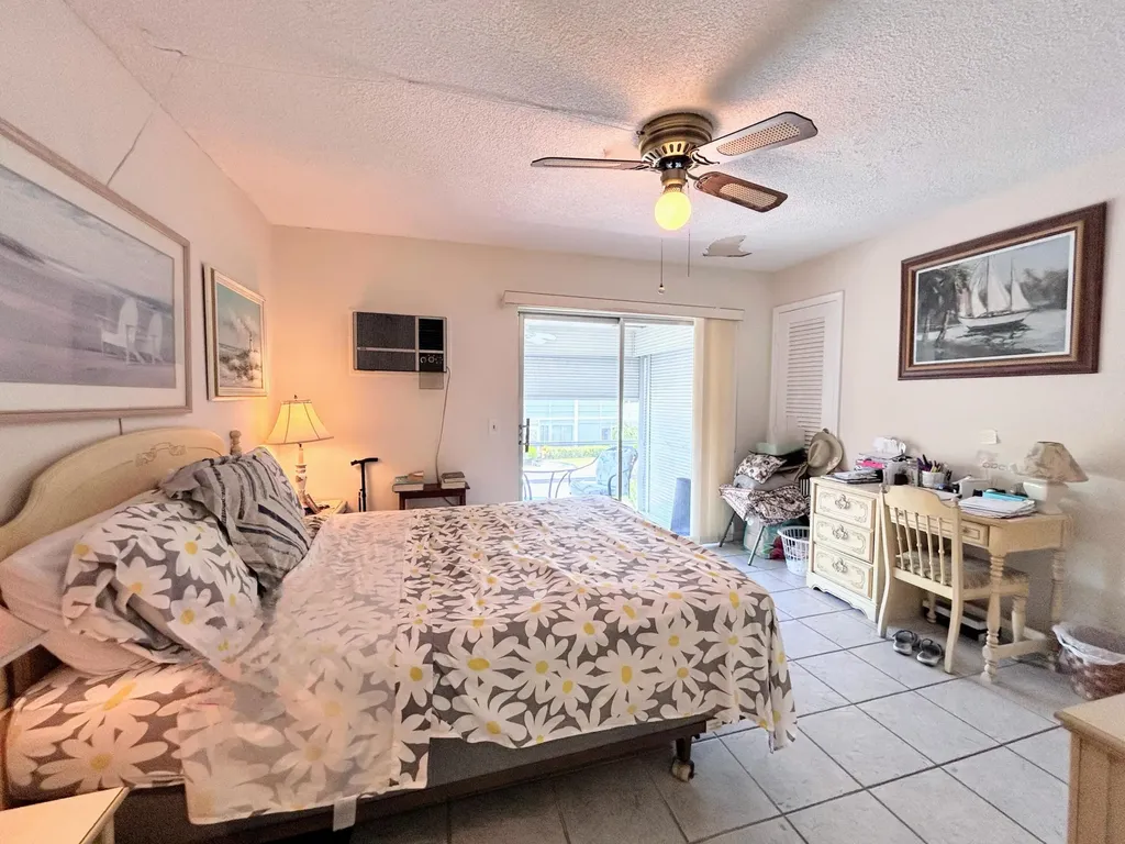 340 Horizons W Boynton Beach FL 33435