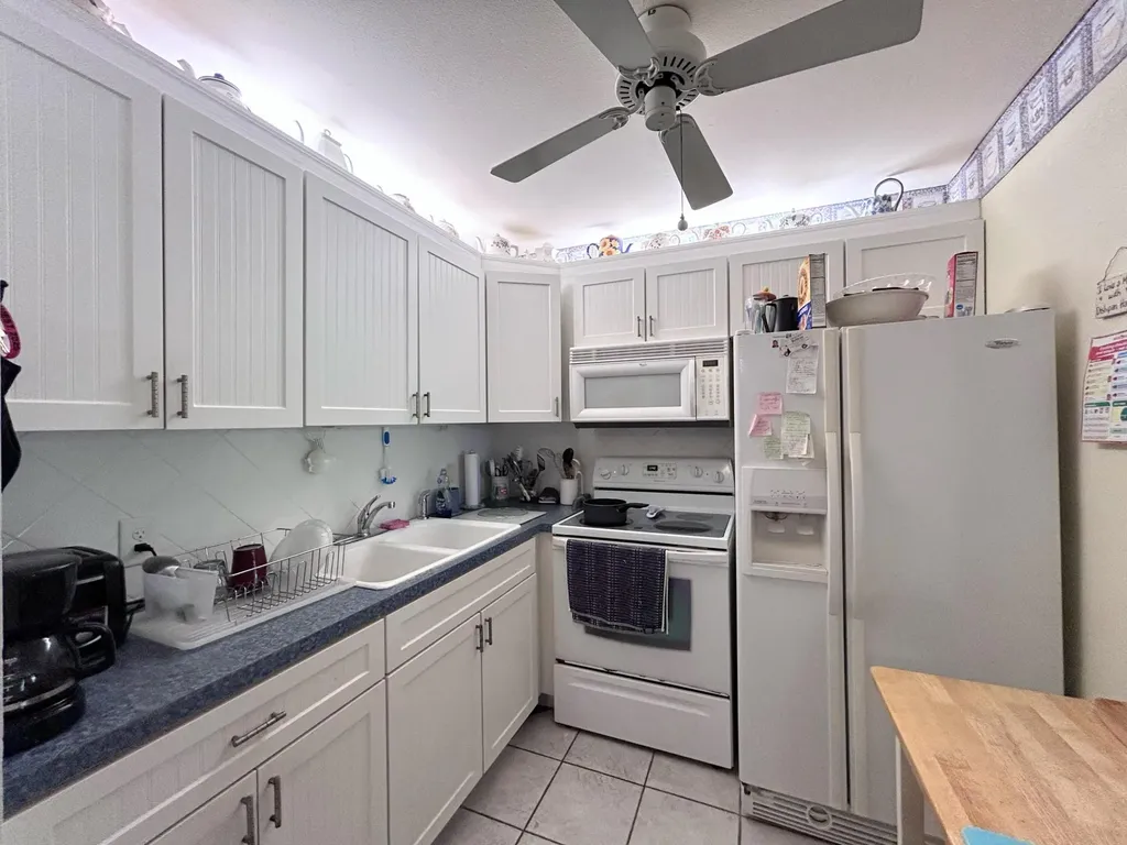 340 Horizons W Boynton Beach FL 33435