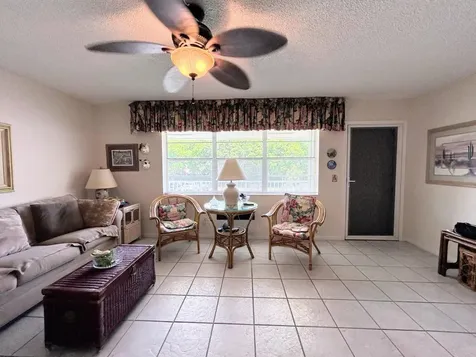 340 Horizons W Boynton Beach FL 33435