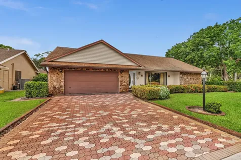 5035 Whitewood Cove N Lake Worth FL 33467