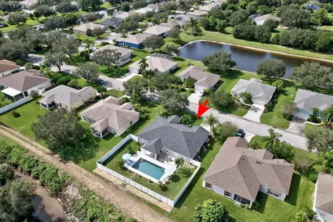 150 36th Court SW Vero Beach FL 32968