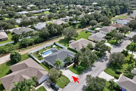 150 36th Court SW Vero Beach FL 32968