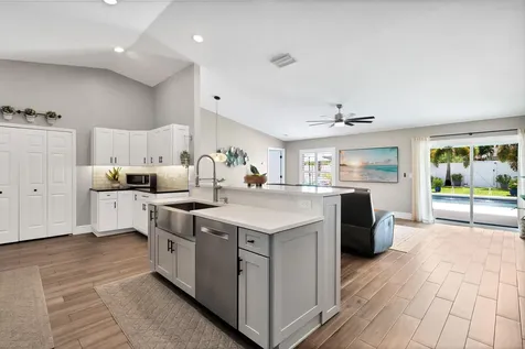 150 36th Court SW Vero Beach FL 32968