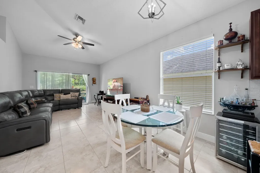 9760 Palm Breezes Drive Fort Pierce FL 34945