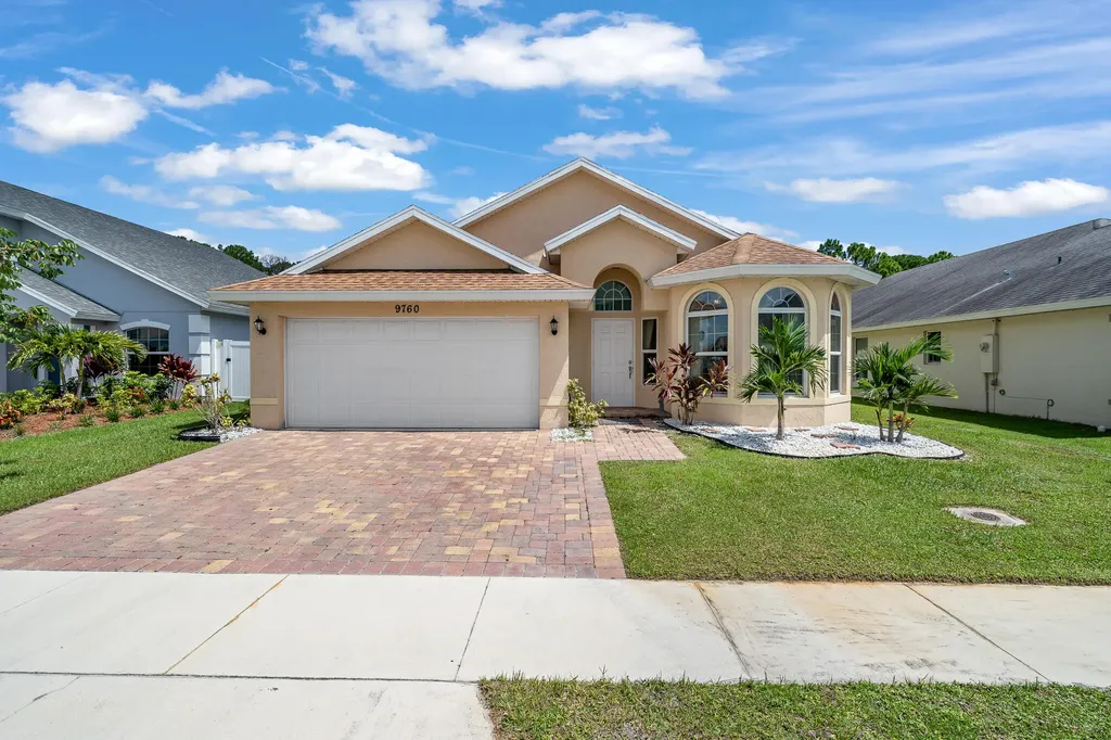 9760 Palm Breezes Drive Fort Pierce FL 34945