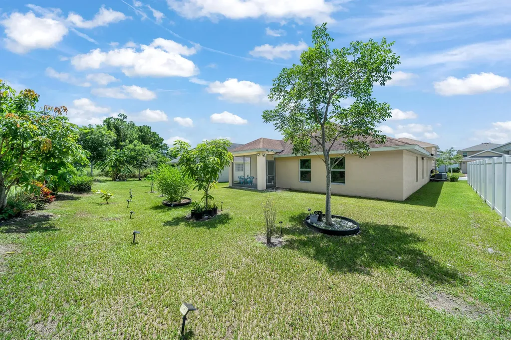 9760 Palm Breezes Drive Fort Pierce FL 34945