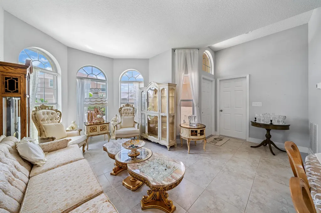 9760 Palm Breezes Drive Fort Pierce FL 34945