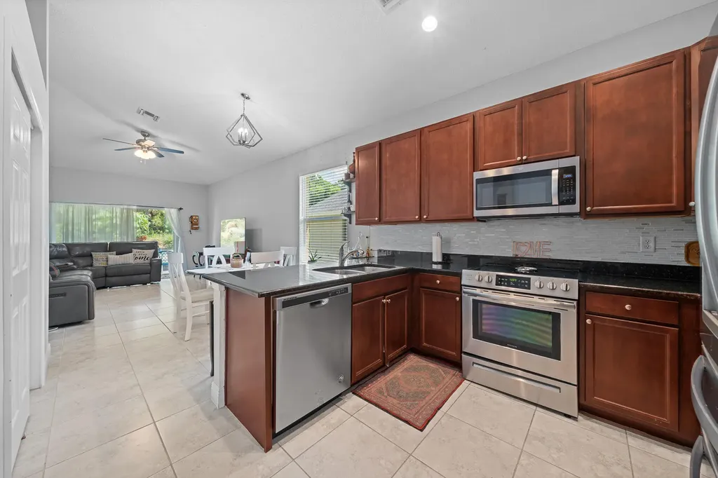 9760 Palm Breezes Drive Fort Pierce FL 34945