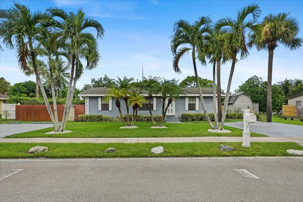 1705 Boardman Avenue Mangonia Park FL 33407